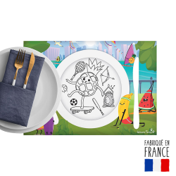 set de table à colorier pour les enfants dans les restaurants sur le thème des fruits qui font du sport