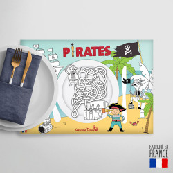 Conjunto de toalhas de mesa para colorir com tema de piratas, para o menu infantil de um restaurante