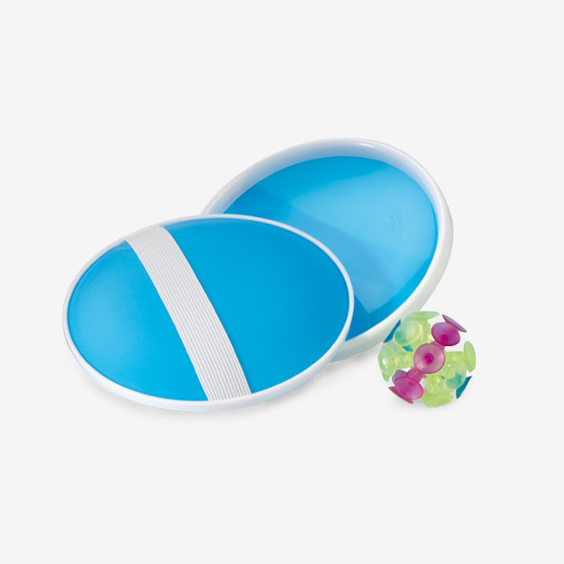 Suction cup racket, a welcome gift for the summer