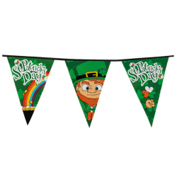 Saint Patrick pennant garland restaurant decor
