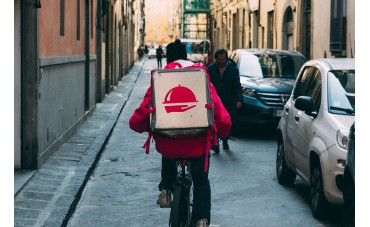 Restaurants: is it necessary to offer a delivery service?