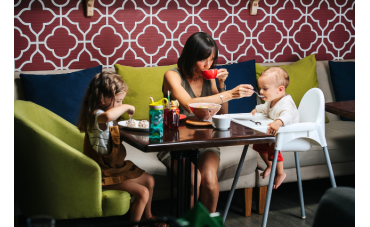 How can you develop an eco-responsible offer for children in your restaurant?