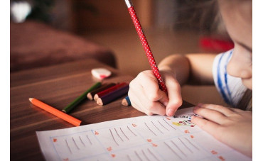 What services should offer a child friendly or baby friendly hotel