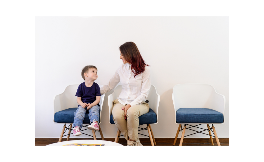 Salle d’attente et espace de santé équipés pour les enfants Salle d’attente et espace de santé équipés pour les enfants