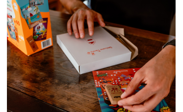 Why offer coloring kits in your restaurant or hotel?