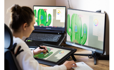 How do you know if your logo is vectorized to customize a game?